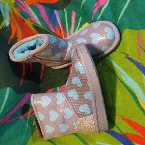 SKECHERS Brand new pair of Skechers Boots Size 10c with tags.